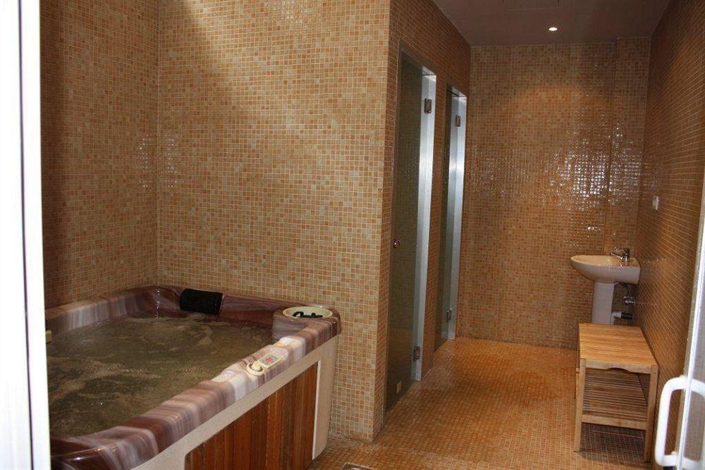 Hotel Dinastia Getafe Zewnętrze zdjęcie